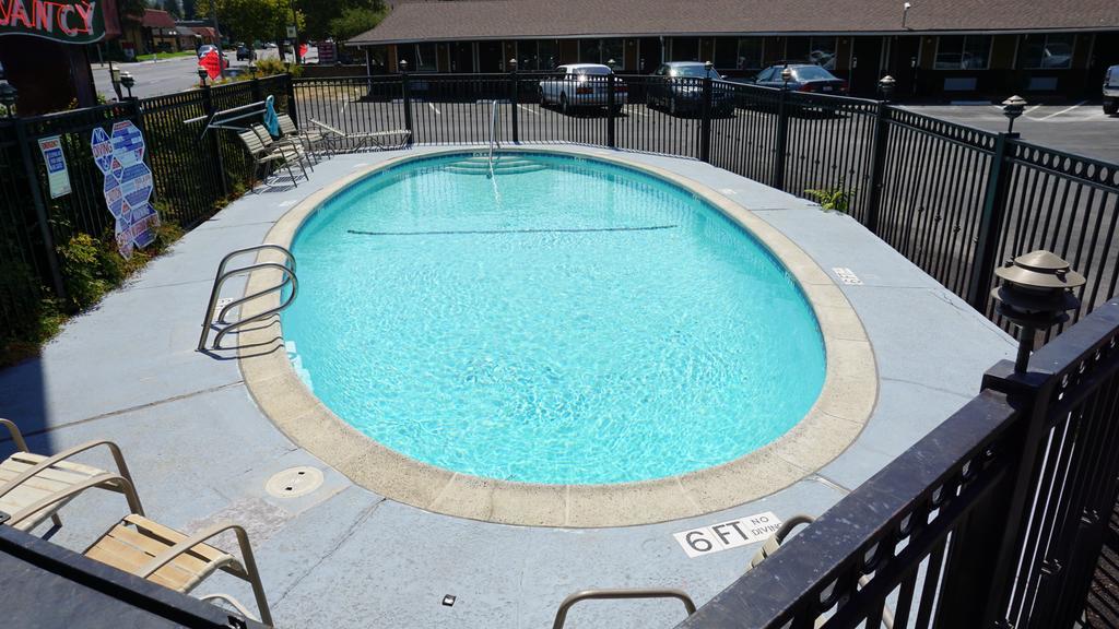Muir Lodge Motel Martinez Bagian luar foto